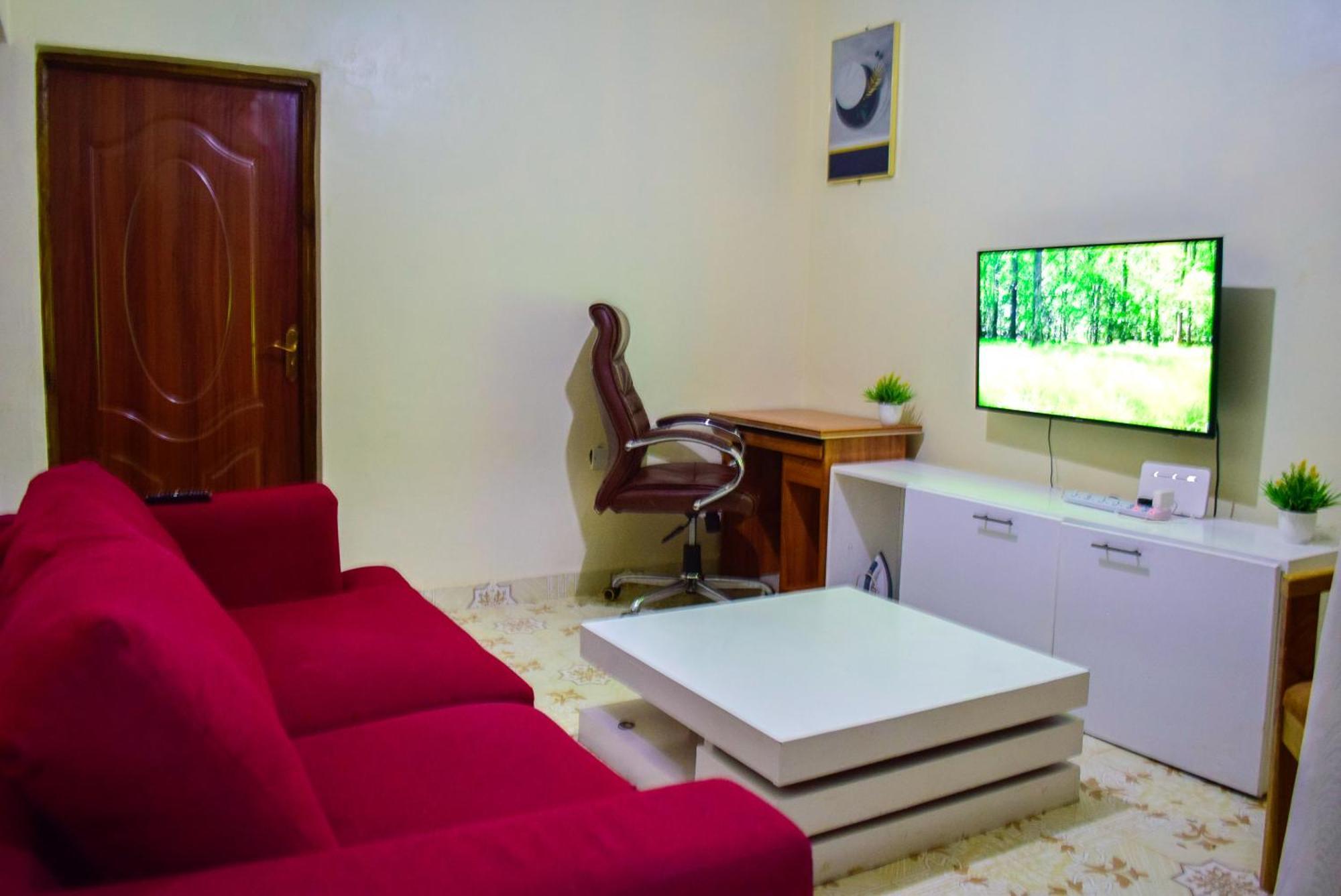 Linet'S Apartment Nyeri Exterior photo